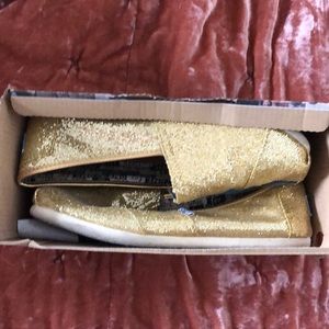 Toms gold shoes size Y5.5
